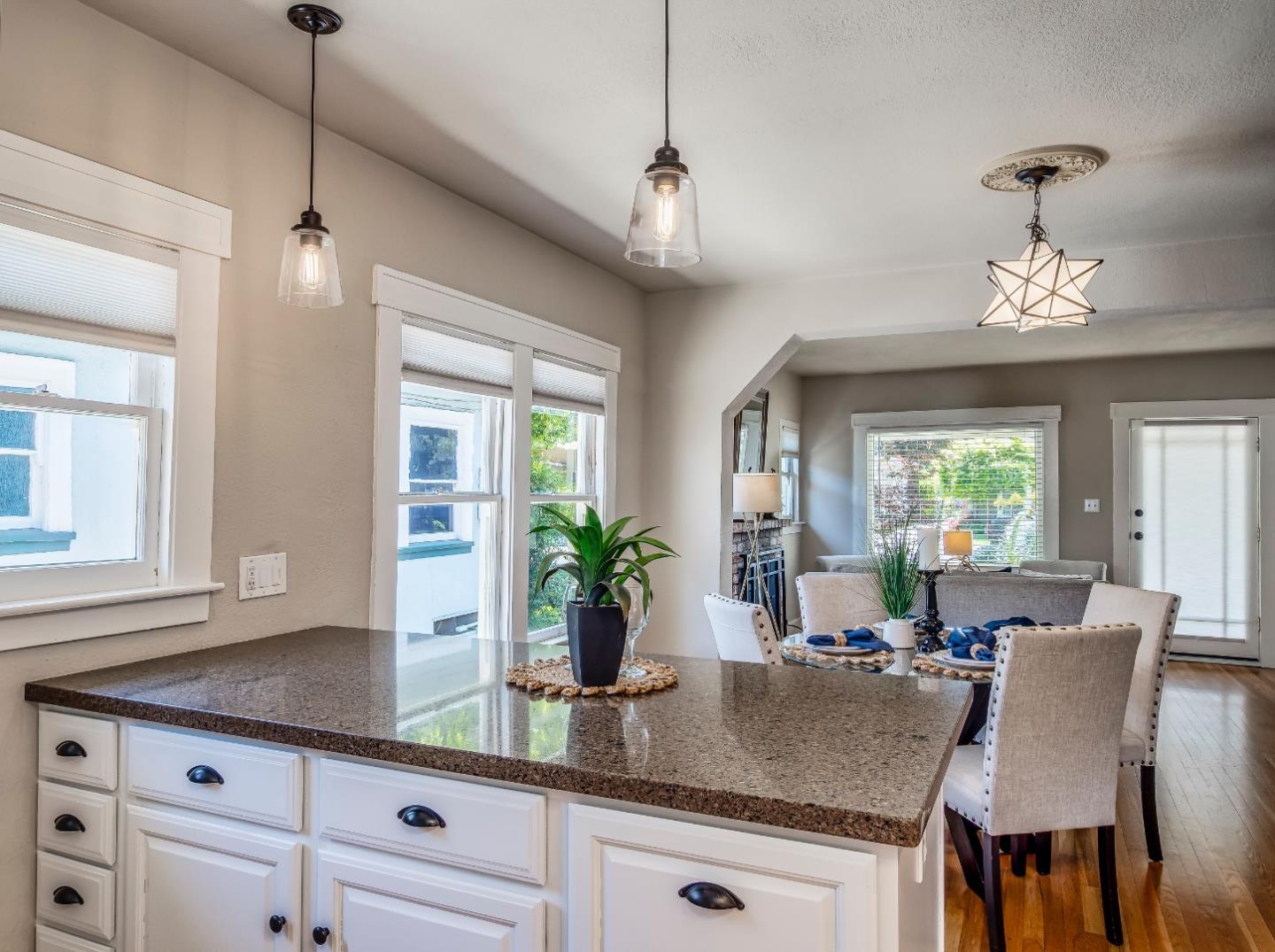 Detail Gallery Image 12 of 43 For 489 Atlanta Ave, San Jose,  CA 95125 - 2 Beds | 1 Baths