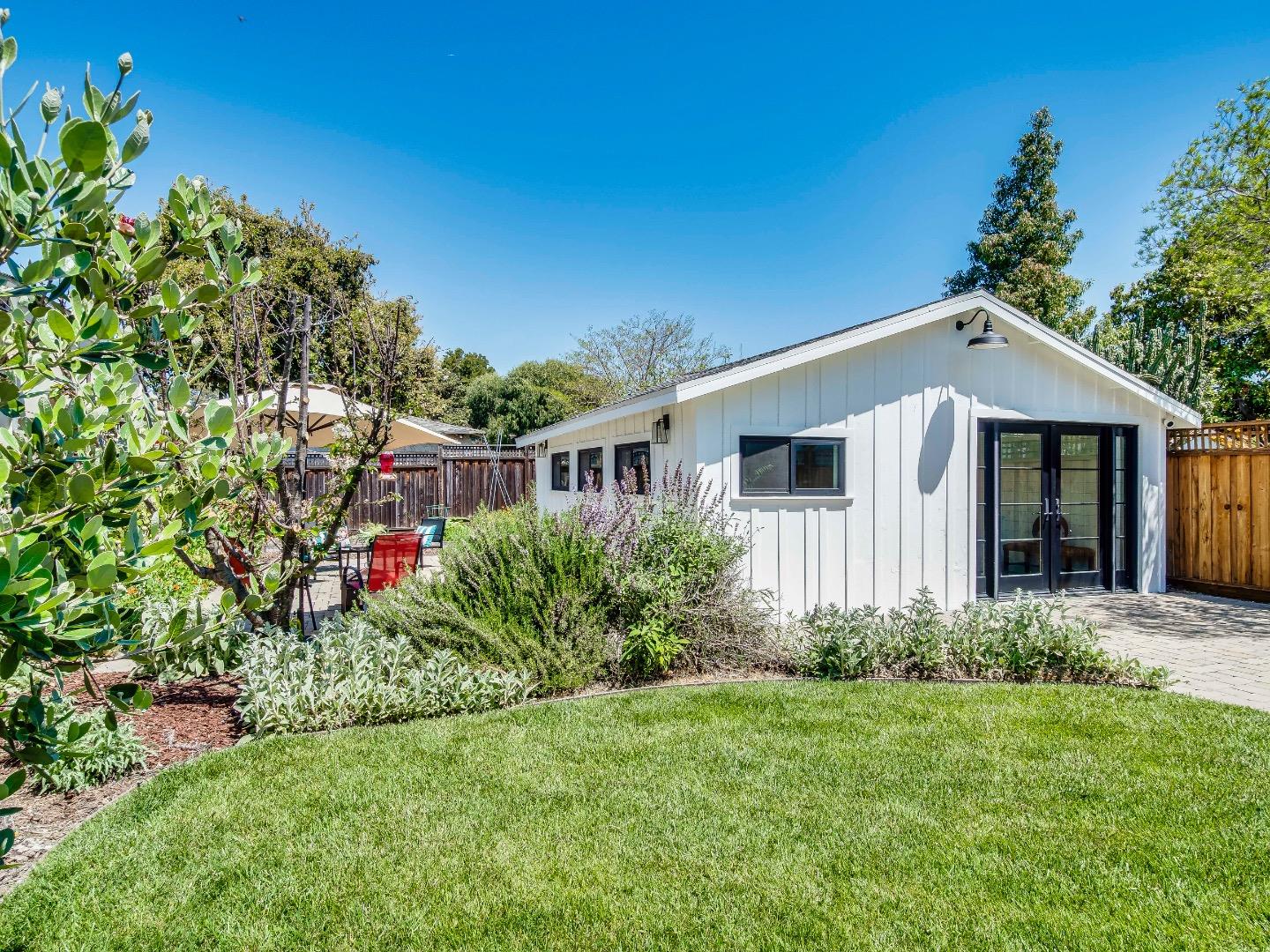 Detail Gallery Image 3 of 43 For 489 Atlanta Ave, San Jose,  CA 95125 - 2 Beds | 1 Baths