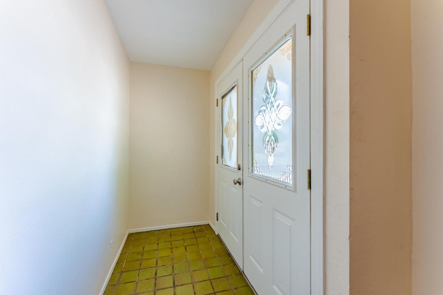 Detail Gallery Image 4 of 45 For 7400 Dowdy St, Gilroy,  CA 95020 - 5 Beds | 3/1 Baths