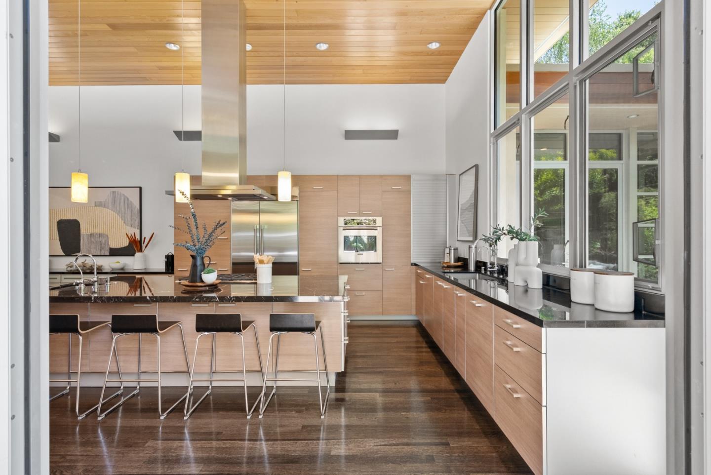 Detail Gallery Image 19 of 58 For 211 Manor Dr, San Carlos,  CA 94070 - 3 Beds | 2 Baths
