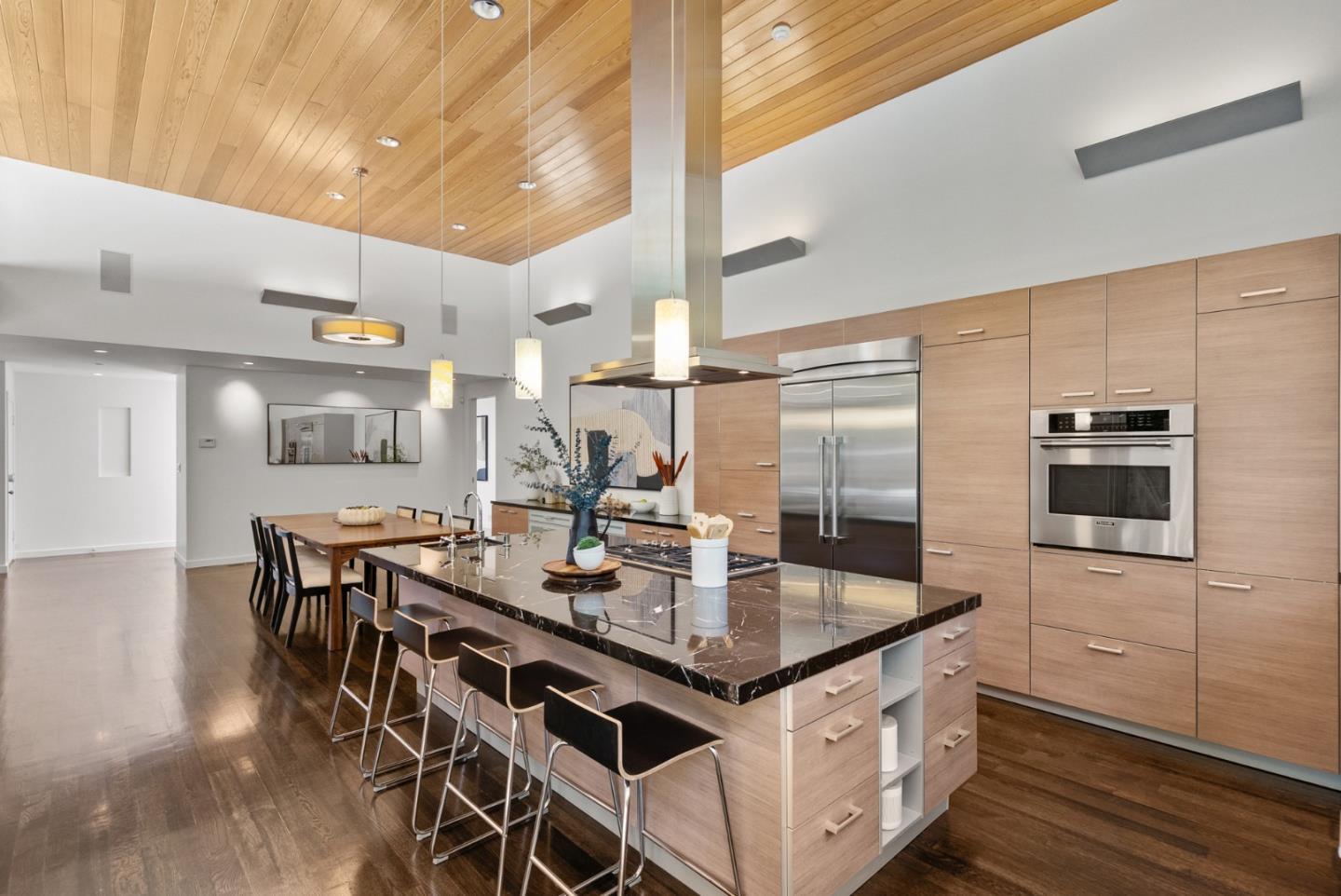 Detail Gallery Image 20 of 58 For 211 Manor Dr, San Carlos,  CA 94070 - 3 Beds | 2 Baths