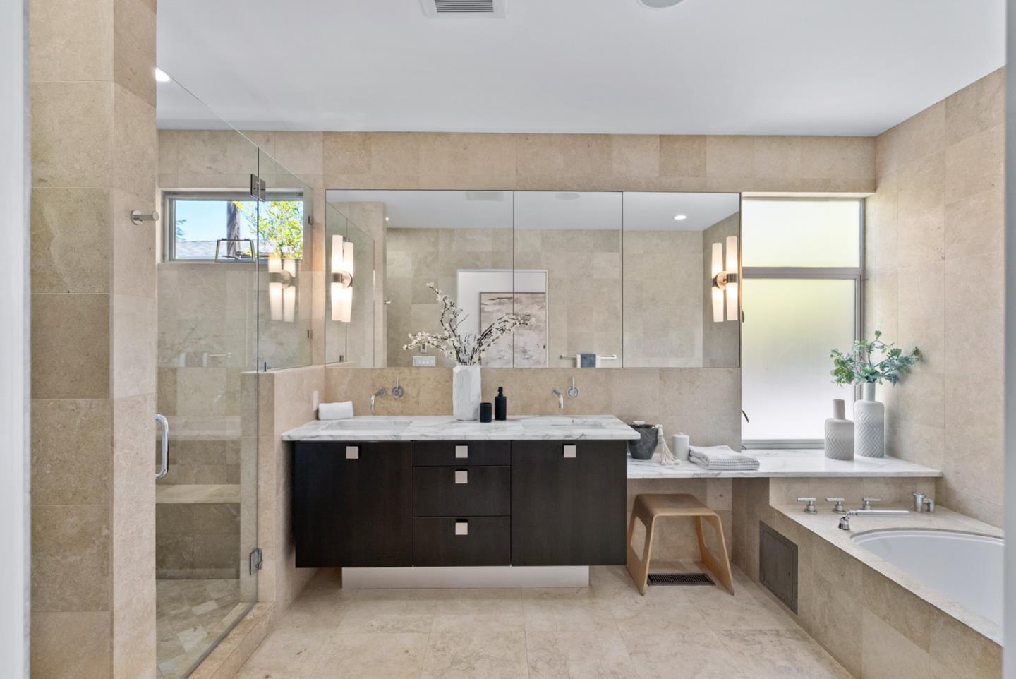 Detail Gallery Image 32 of 58 For 211 Manor Dr, San Carlos,  CA 94070 - 3 Beds | 2 Baths