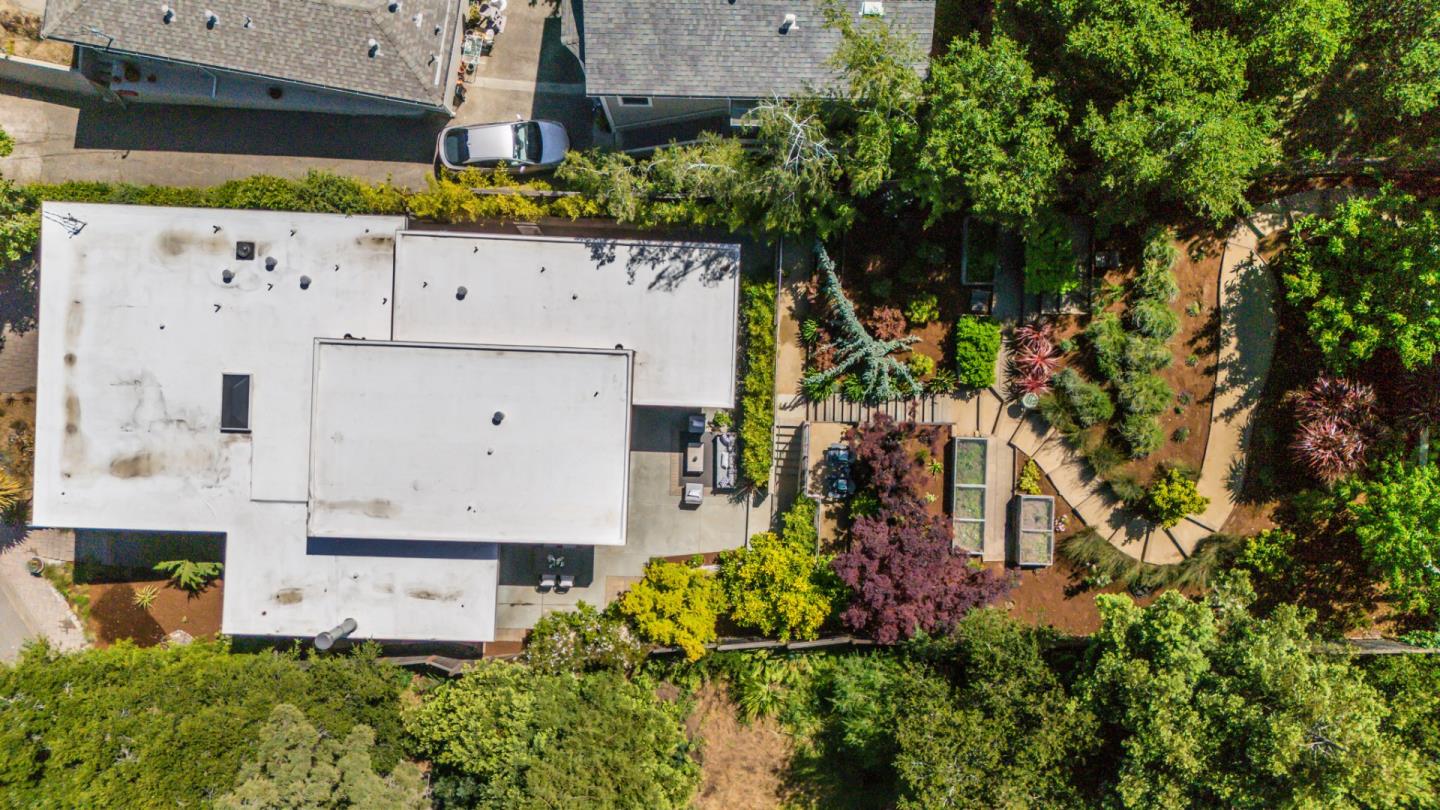 Detail Gallery Image 53 of 58 For 211 Manor Dr, San Carlos,  CA 94070 - 3 Beds | 2 Baths