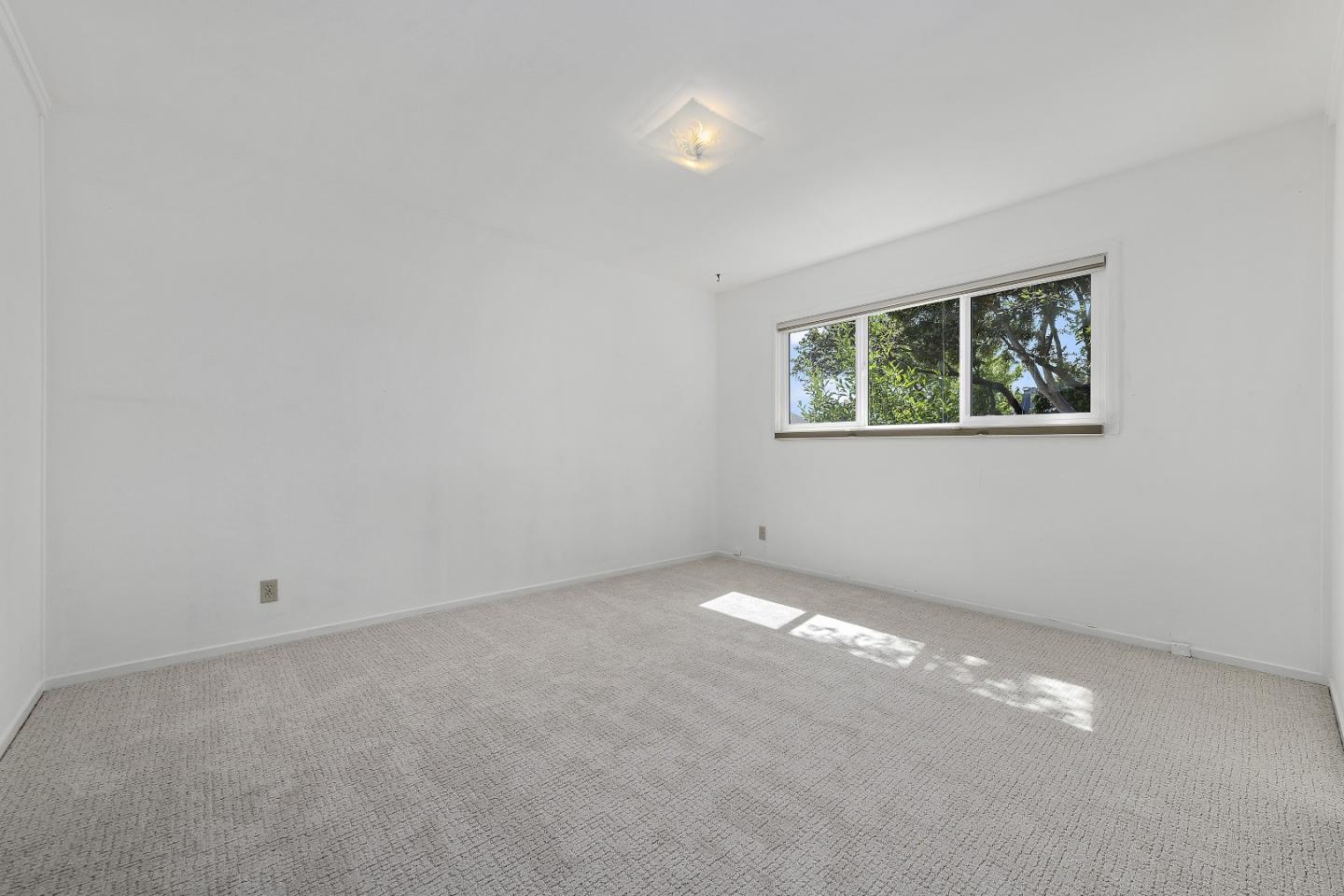 Detail Gallery Image 17 of 36 For 408 Cornish Way, Belmont,  CA 94002 - 4 Beds | 2 Baths