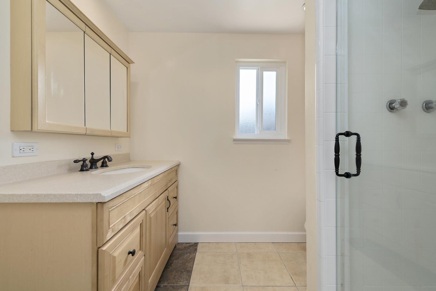 Detail Gallery Image 20 of 36 For 408 Cornish Way, Belmont,  CA 94002 - 4 Beds | 2 Baths