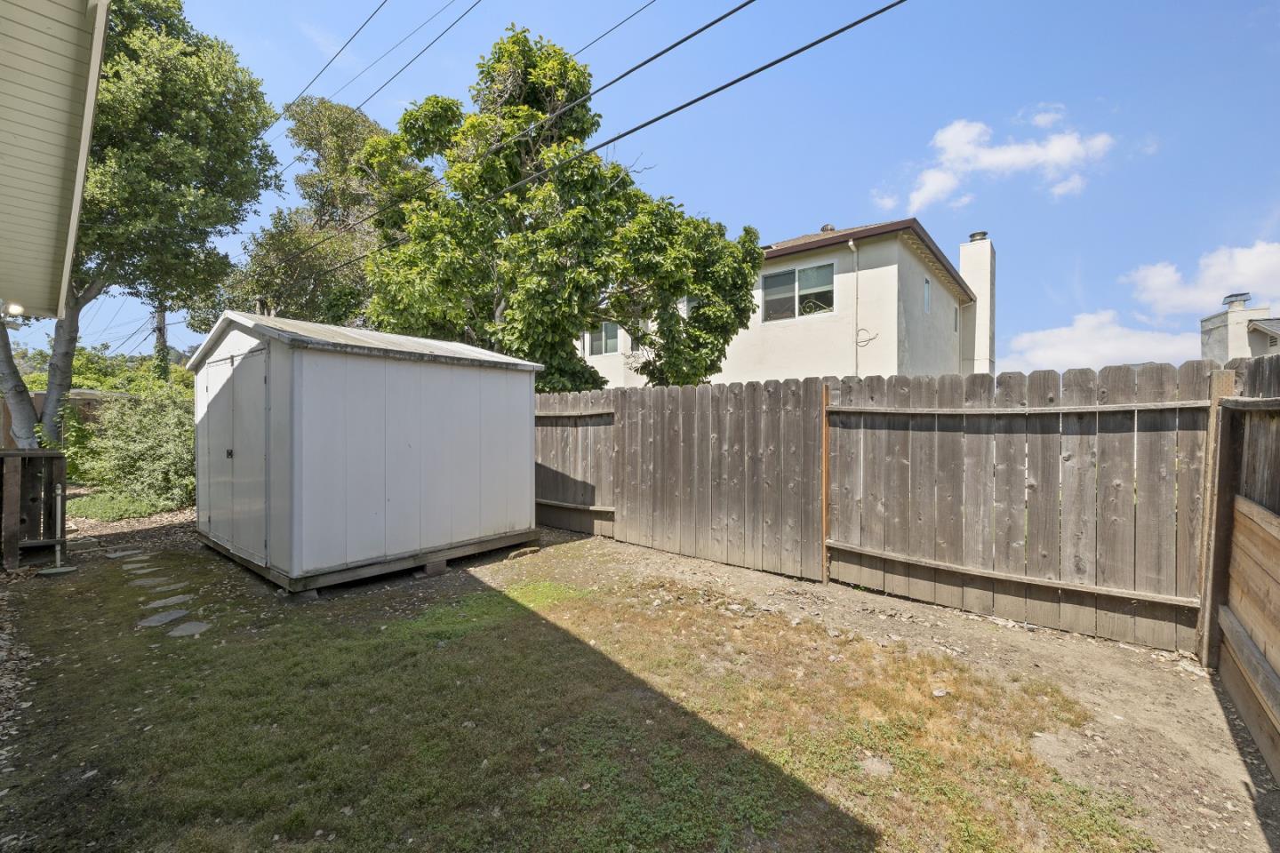 Detail Gallery Image 24 of 36 For 408 Cornish Way, Belmont,  CA 94002 - 4 Beds | 2 Baths