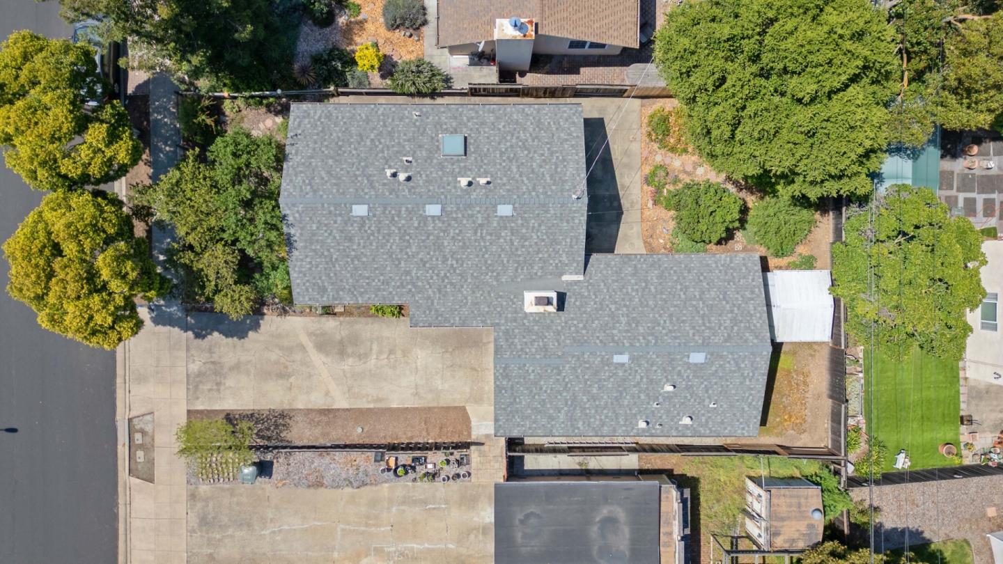 Detail Gallery Image 30 of 36 For 408 Cornish Way, Belmont,  CA 94002 - 4 Beds | 2 Baths