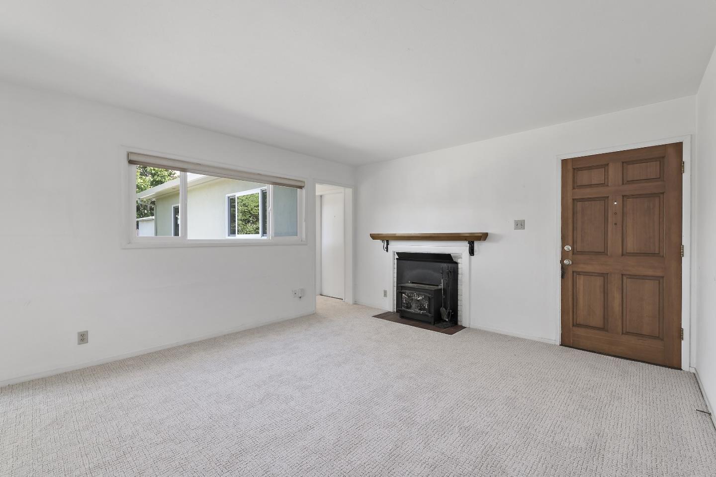 Detail Gallery Image 5 of 36 For 408 Cornish Way, Belmont,  CA 94002 - 4 Beds | 2 Baths