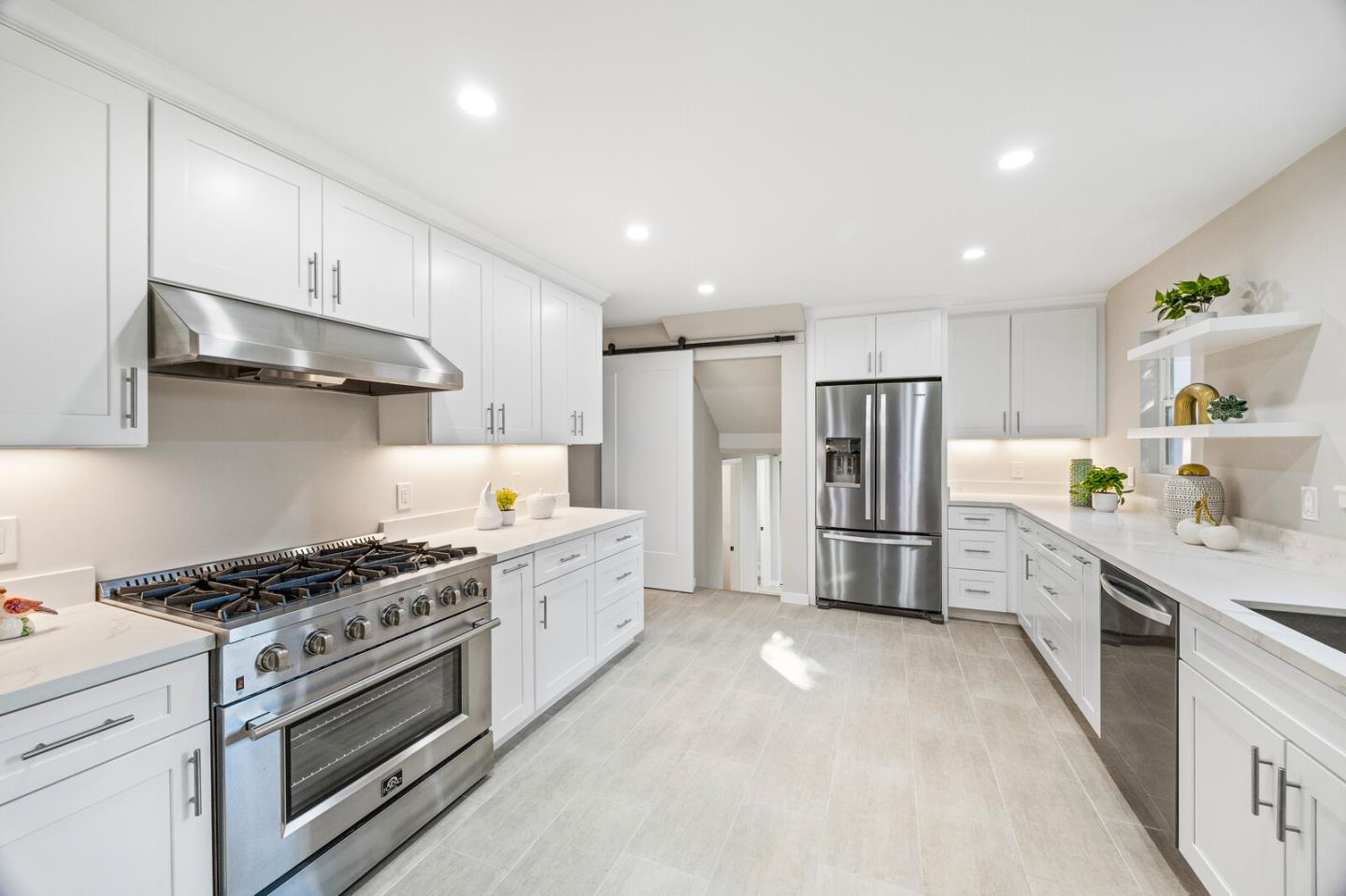 Detail Gallery Image 11 of 32 For 231 S Idaho St, San Mateo,  CA 94401 - 4 Beds | 2 Baths