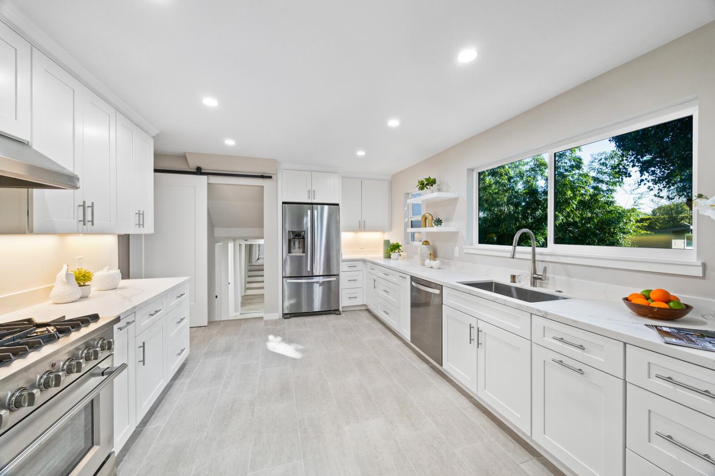 Detail Gallery Image 12 of 32 For 231 S Idaho St, San Mateo,  CA 94401 - 4 Beds | 2 Baths