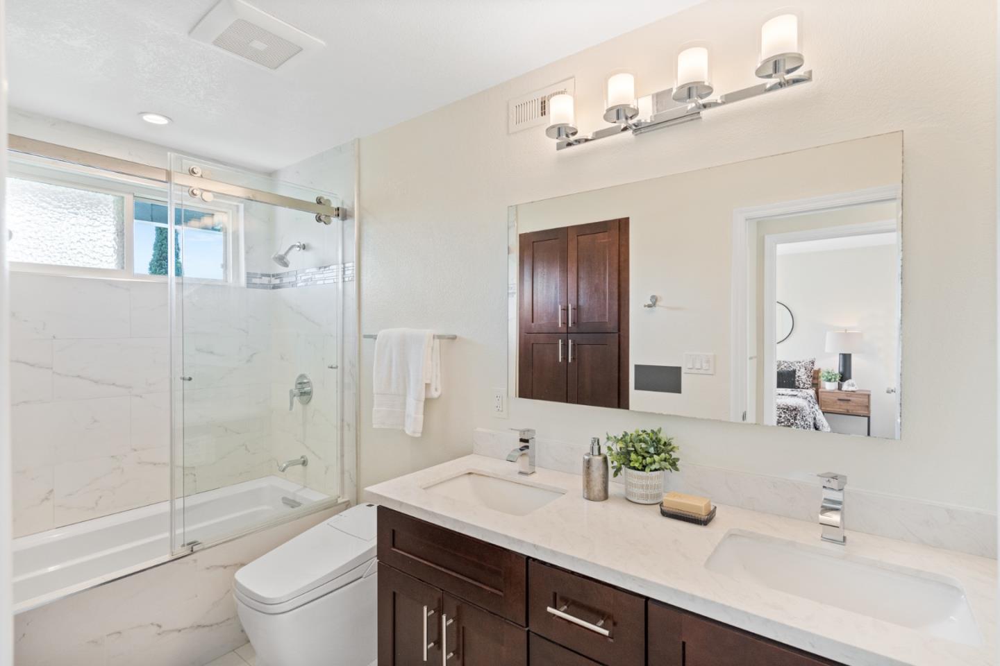 Detail Gallery Image 28 of 46 For 491 Tiller Ln, Redwood City,  CA 94065 - 4 Beds | 2/1 Baths