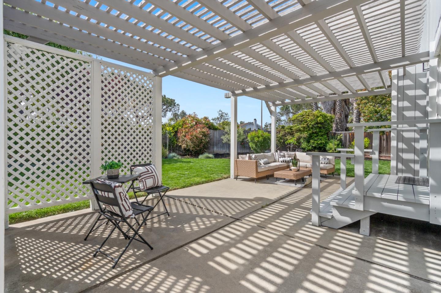 Detail Gallery Image 38 of 46 For 491 Tiller Ln, Redwood City,  CA 94065 - 4 Beds | 2/1 Baths