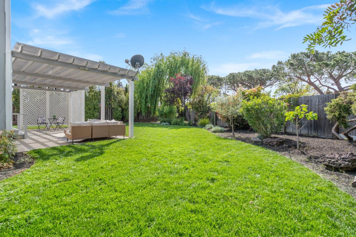 Detail Gallery Image 40 of 46 For 491 Tiller Ln, Redwood City,  CA 94065 - 4 Beds | 2/1 Baths