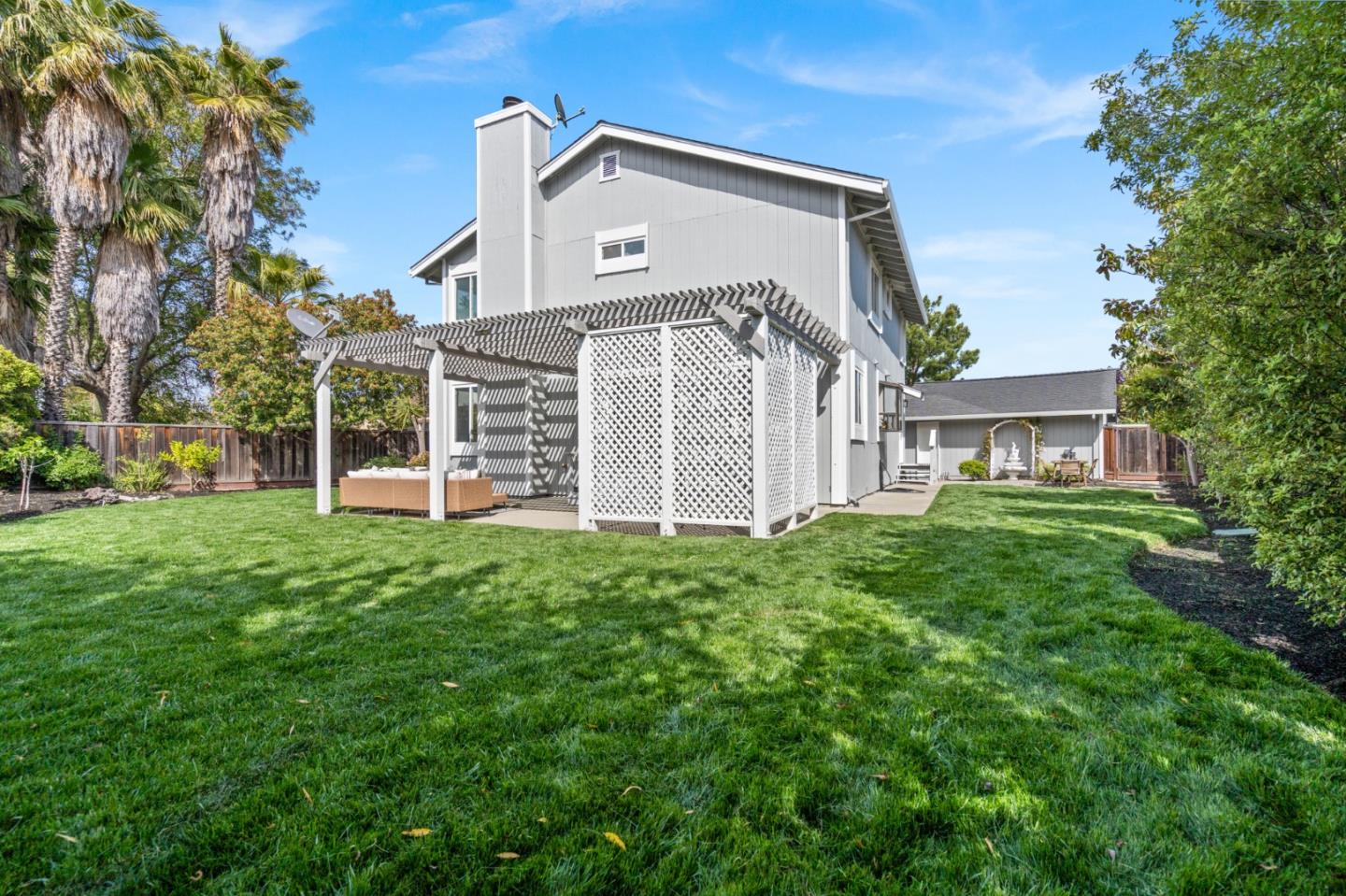 Detail Gallery Image 41 of 46 For 491 Tiller Ln, Redwood City,  CA 94065 - 4 Beds | 2/1 Baths