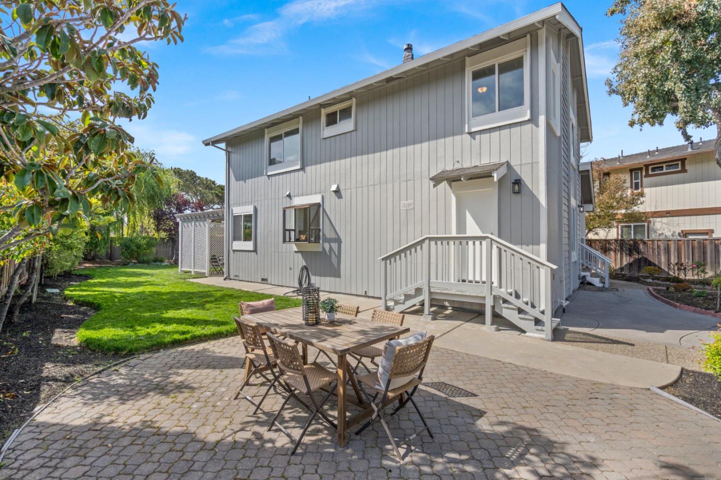 Detail Gallery Image 44 of 46 For 491 Tiller Ln, Redwood City,  CA 94065 - 4 Beds | 2/1 Baths