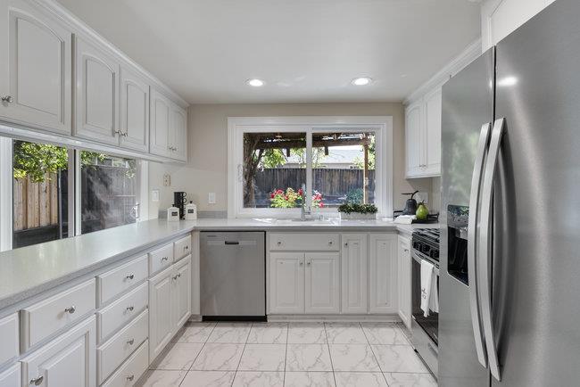 Detail Gallery Image 14 of 53 For 1272 Glacier Dr, Milpitas,  CA 95035 - 4 Beds | 2/1 Baths