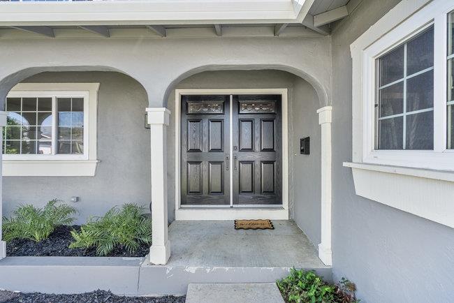 Detail Gallery Image 4 of 53 For 1272 Glacier Dr, Milpitas,  CA 95035 - 4 Beds | 2/1 Baths