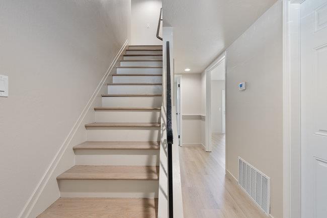 Detail Gallery Image 6 of 53 For 1272 Glacier Dr, Milpitas,  CA 95035 - 4 Beds | 2/1 Baths