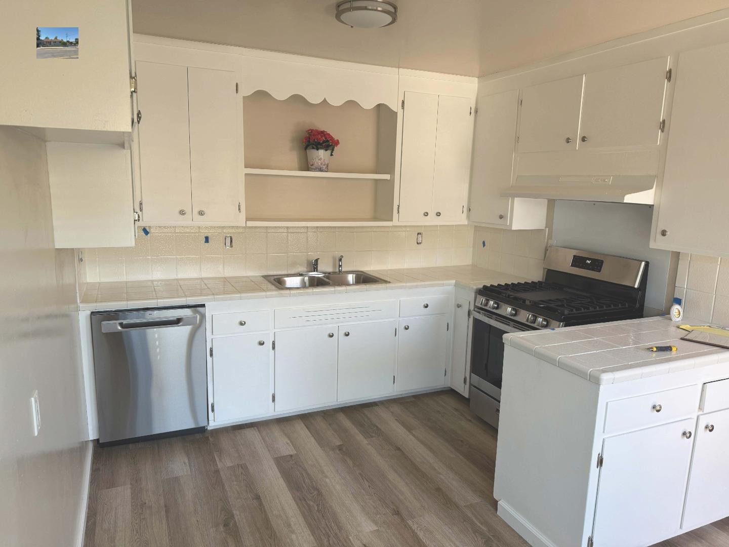 Detail Gallery Image 2 of 9 For 403 G St, Union City,  CA 94587 - 3 Beds | 1 Baths