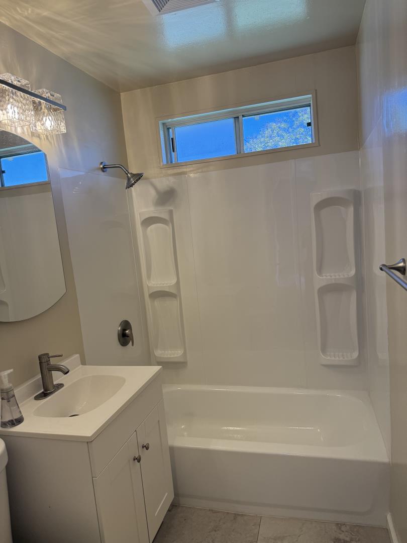 Detail Gallery Image 7 of 9 For 403 G St, Union City,  CA 94587 - 3 Beds | 1 Baths