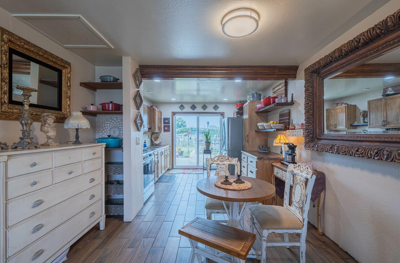 Detail Gallery Image 7 of 26 For 578 Calaveras Dr, Salinas,  CA 93906 - 2 Beds | 1/1 Baths