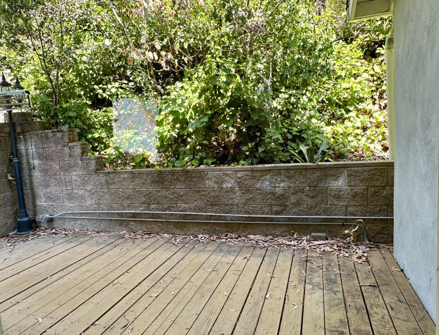 Detail Gallery Image 2 of 15 For 3038 Canyon Rd, Burlingame,  CA 94010 - 2 Beds | 1/1 Baths