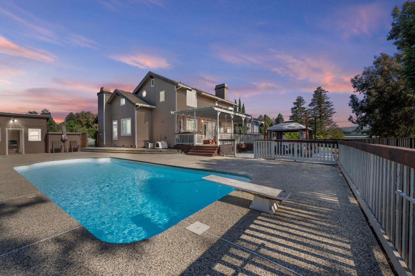 Detail Gallery Image 67 of 93 For 151 Tierra Del Sol, Hollister,  CA 95023 - 4 Beds | 3 Baths