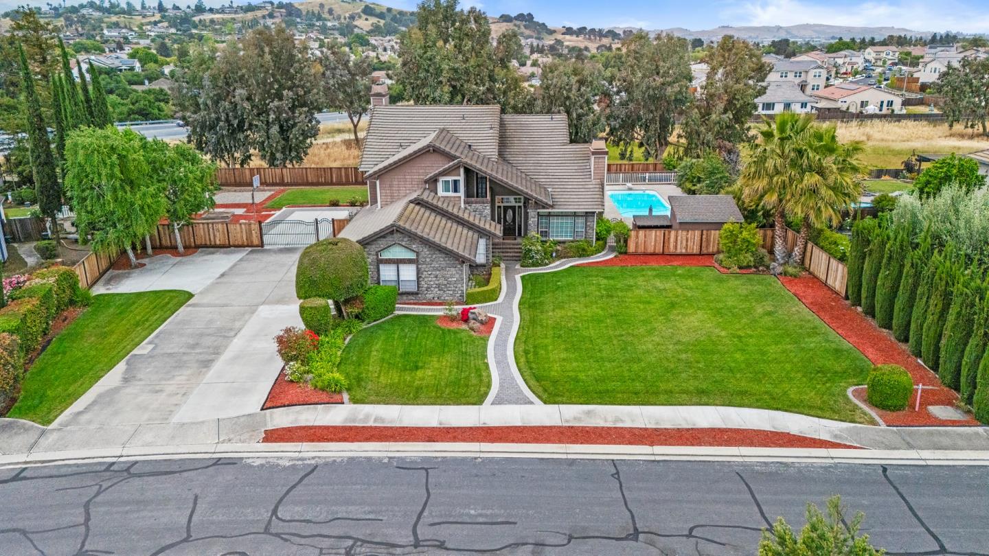 Detail Gallery Image 78 of 93 For 151 Tierra Del Sol, Hollister,  CA 95023 - 4 Beds | 3 Baths