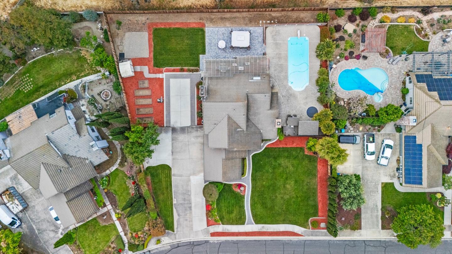 Detail Gallery Image 82 of 93 For 151 Tierra Del Sol, Hollister,  CA 95023 - 4 Beds | 3 Baths