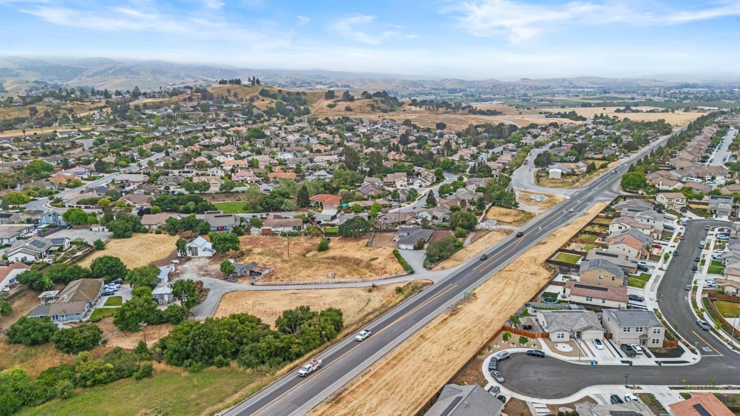 Detail Gallery Image 83 of 93 For 151 Tierra Del Sol, Hollister,  CA 95023 - 4 Beds | 3 Baths