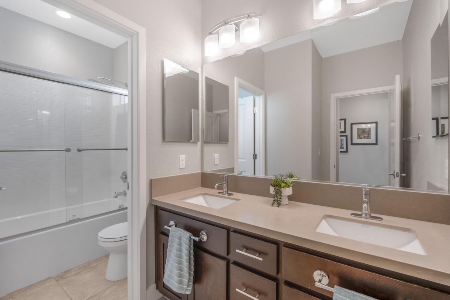 Detail Gallery Image 22 of 38 For 16715 Murphy Ave, Morgan Hill,  CA 95037 - 4 Beds | 3 Baths