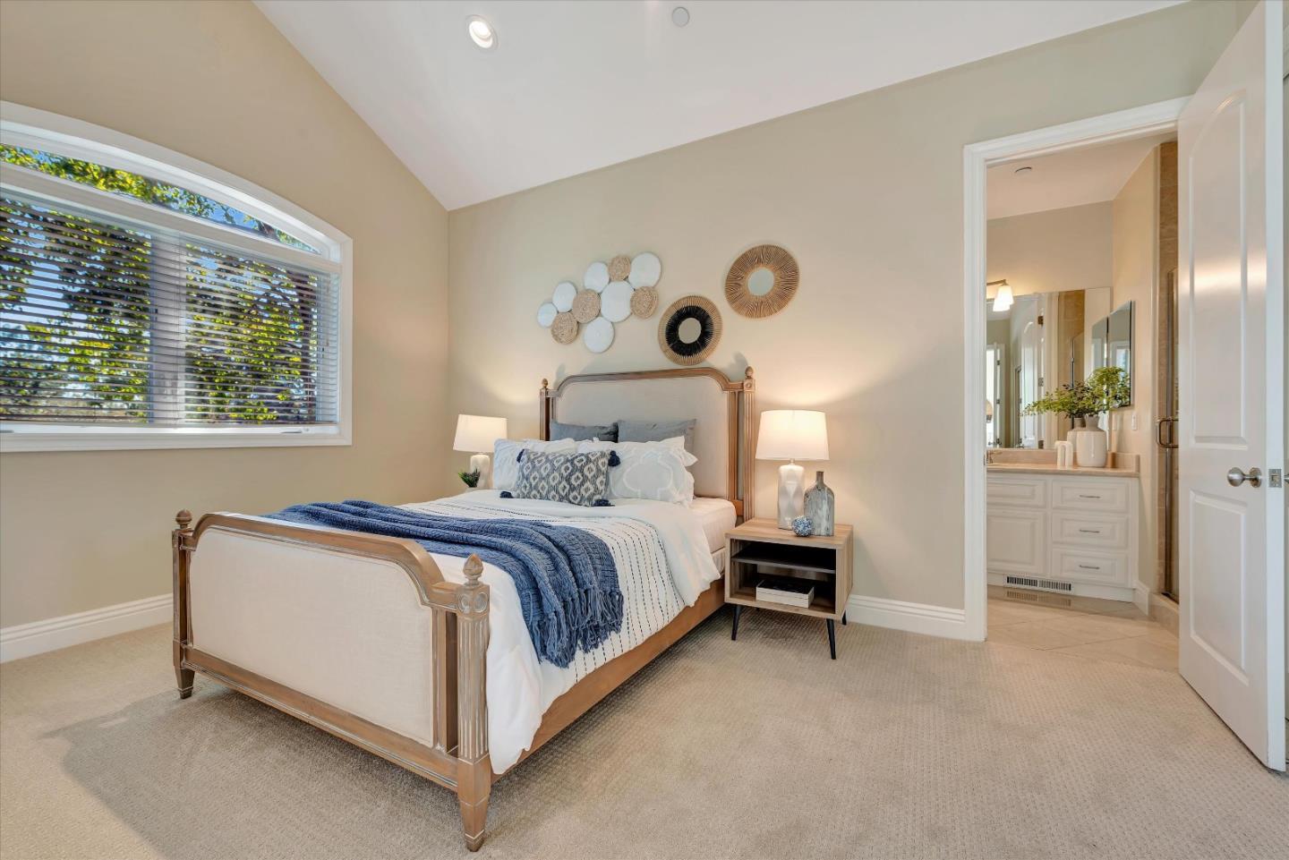 Detail Gallery Image 10 of 85 For 10108 Crescent Ct, Cupertino,  CA 95014 - 5 Beds | 4 Baths