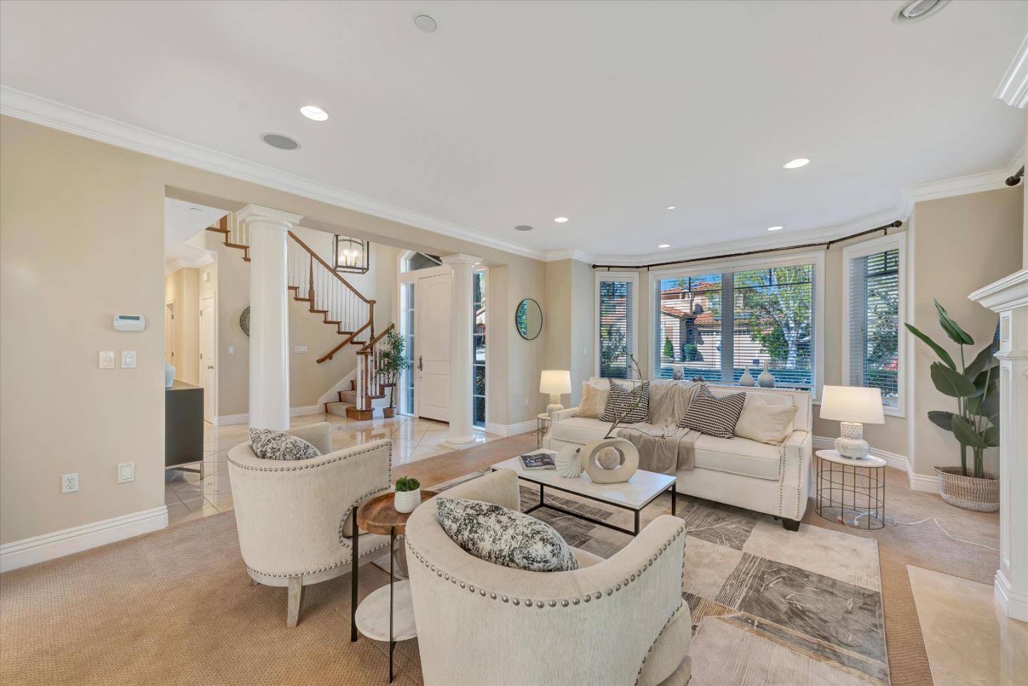 Detail Gallery Image 17 of 85 For 10108 Crescent Ct, Cupertino,  CA 95014 - 5 Beds | 4 Baths