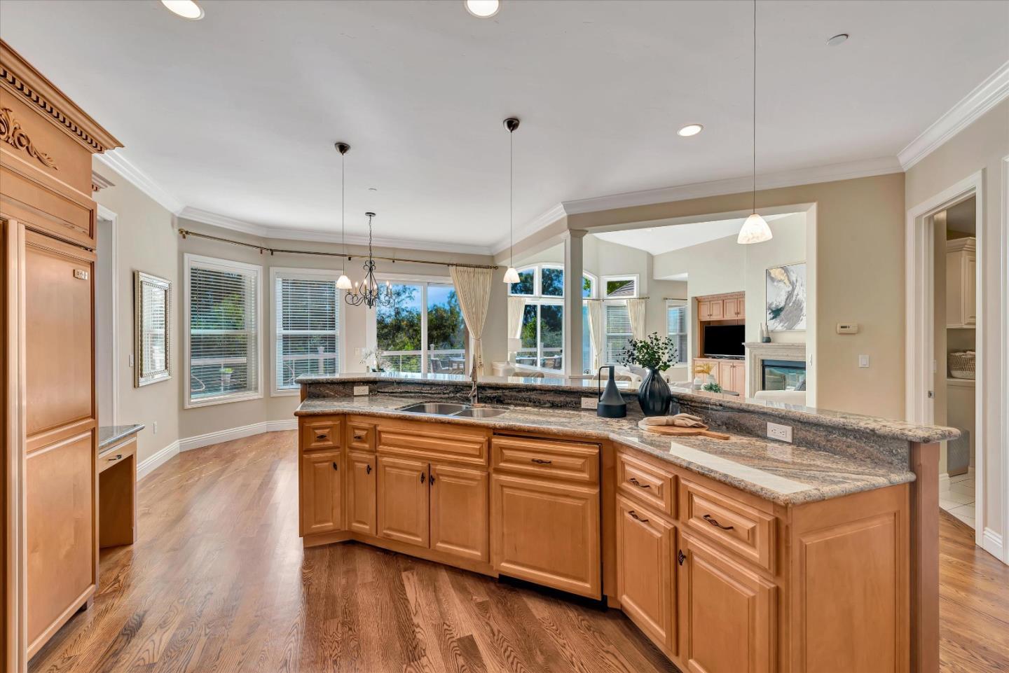 Detail Gallery Image 25 of 85 For 10108 Crescent Ct, Cupertino,  CA 95014 - 5 Beds | 4 Baths