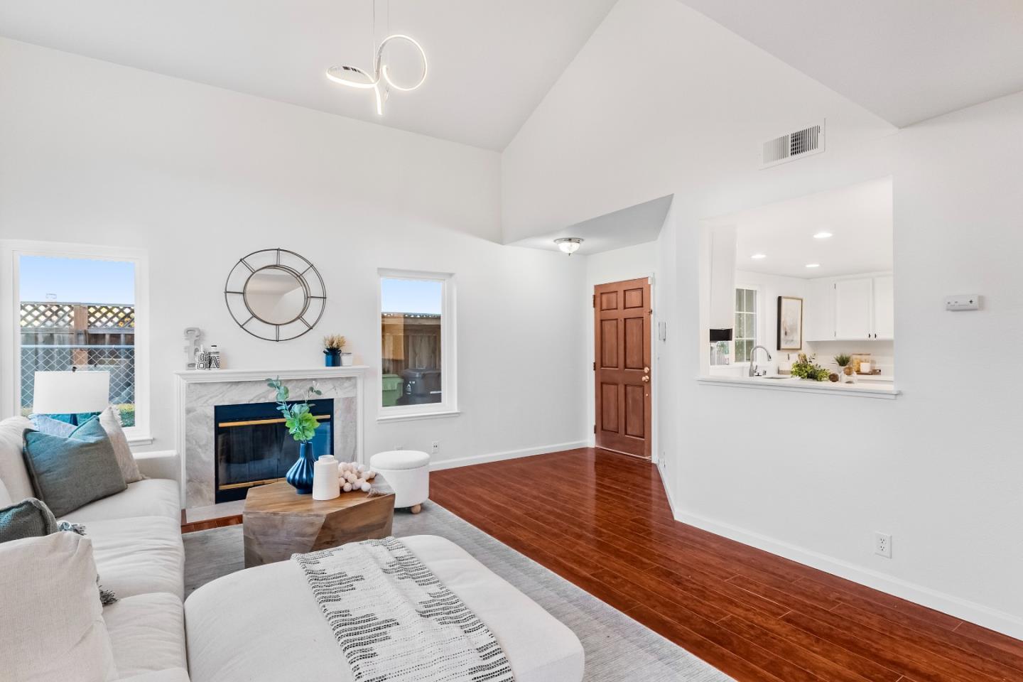 Detail Gallery Image 4 of 40 For 51 Mill Stone Ln, San Jose,  CA 95136 - 3 Beds | 2/1 Baths