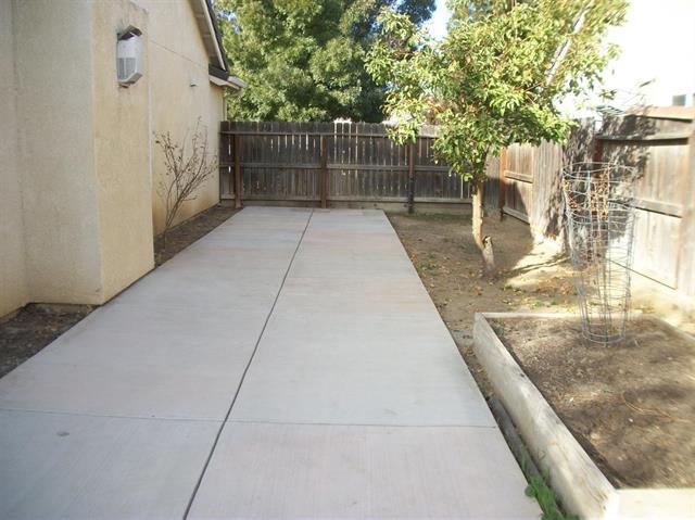 Detail Gallery Image 14 of 14 For 642 Kensington Cir, Los Banos,  CA 93635 - 3 Beds | 2 Baths