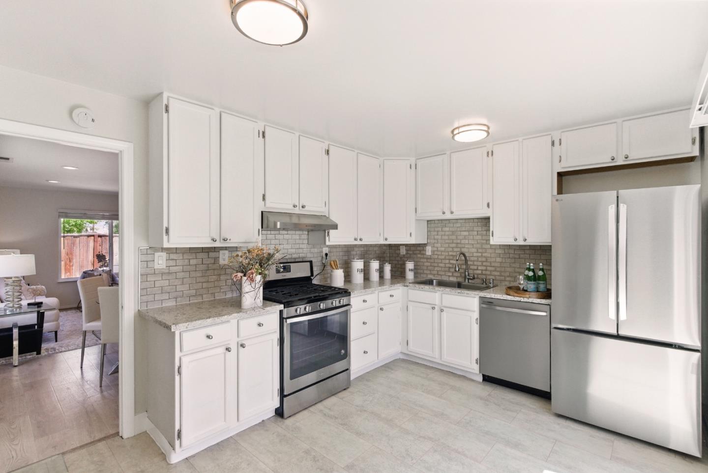 Detail Gallery Image 13 of 41 For 3087 Franela Dr, San Jose,  CA 95124 - 3 Beds | 2 Baths