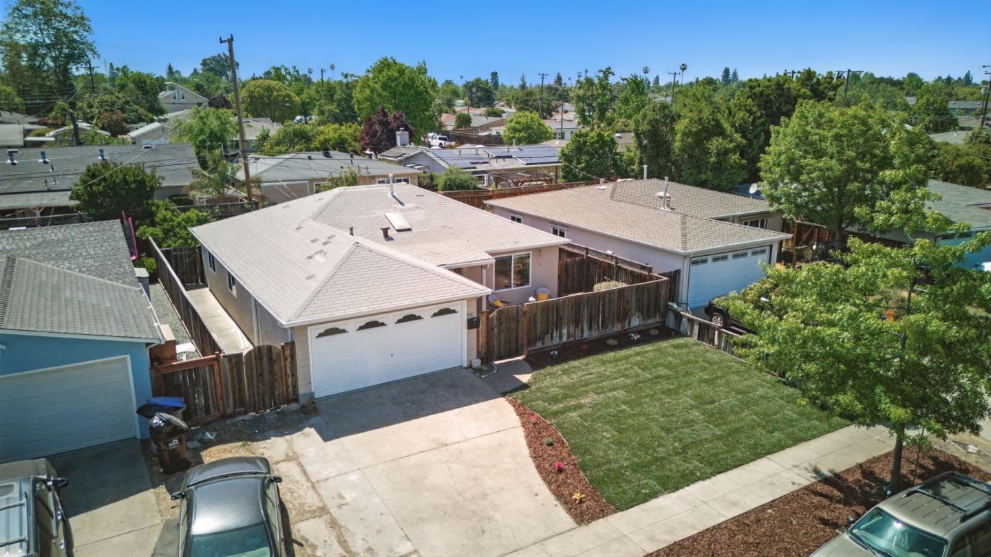 Detail Gallery Image 34 of 41 For 3087 Franela Dr, San Jose,  CA 95124 - 3 Beds | 2 Baths
