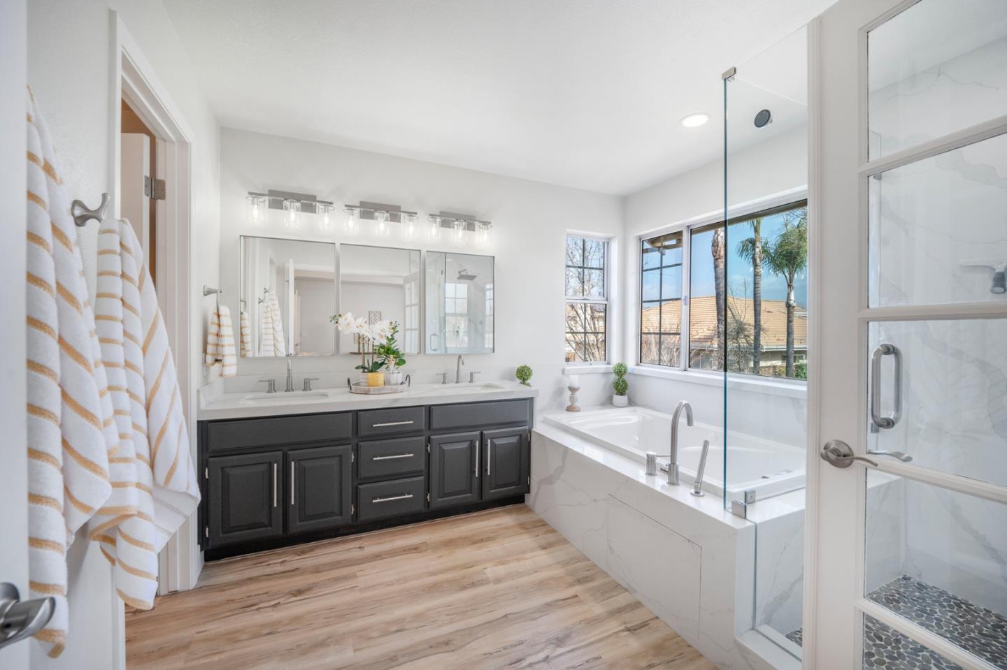 Detail Gallery Image 12 of 39 For 17440 Calle Mazatan, Morgan Hill,  CA 95037 - 4 Beds | 2 Baths
