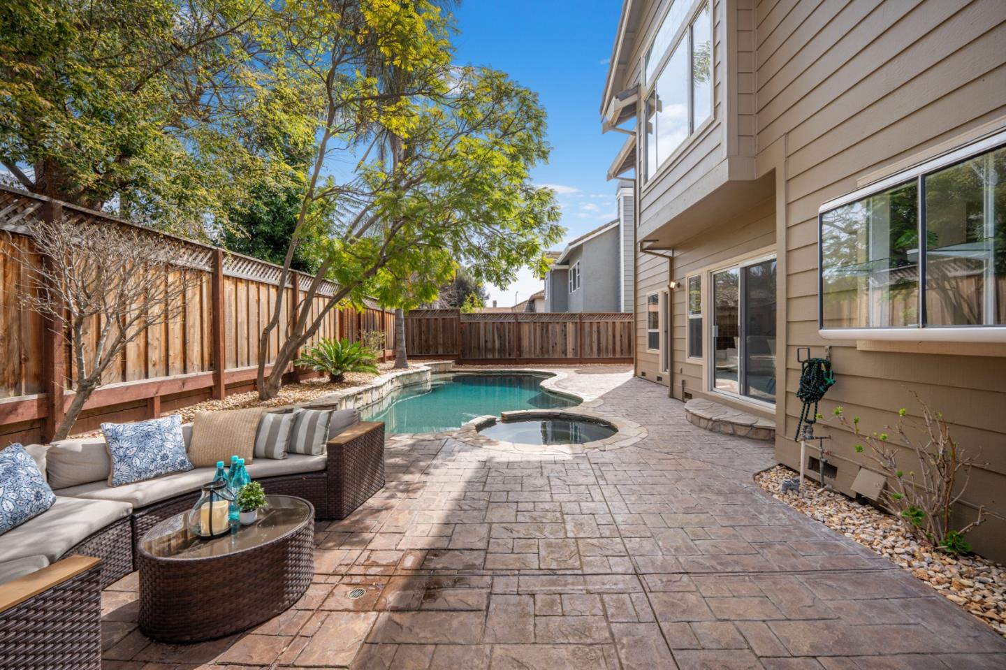 Detail Gallery Image 31 of 39 For 17440 Calle Mazatan, Morgan Hill,  CA 95037 - 4 Beds | 2 Baths