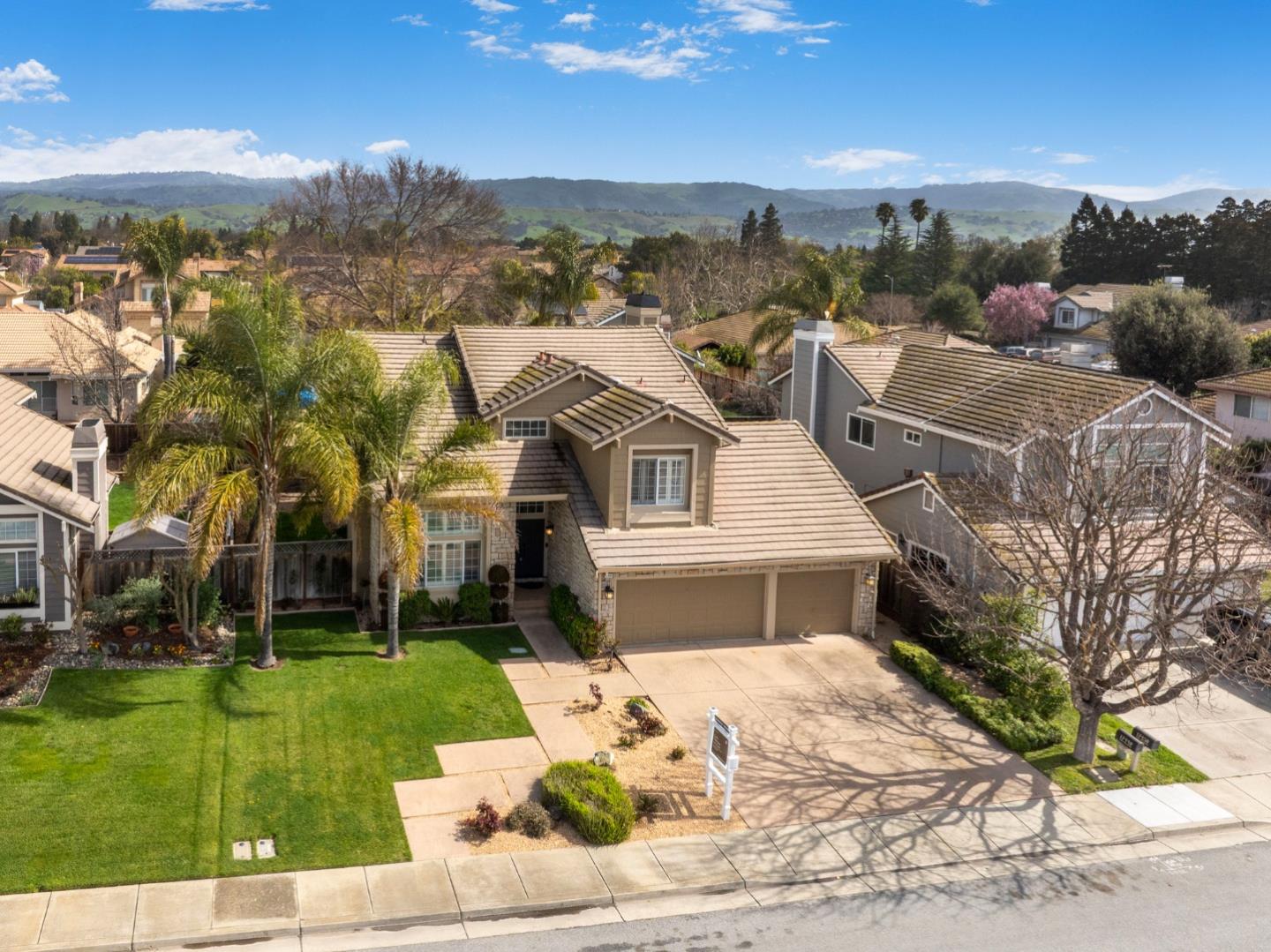 Detail Gallery Image 35 of 39 For 17440 Calle Mazatan, Morgan Hill,  CA 95037 - 4 Beds | 2 Baths