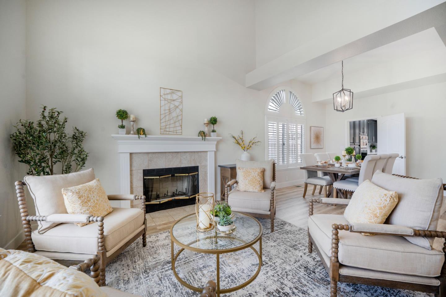 Detail Gallery Image 5 of 39 For 17440 Calle Mazatan, Morgan Hill,  CA 95037 - 4 Beds | 2 Baths