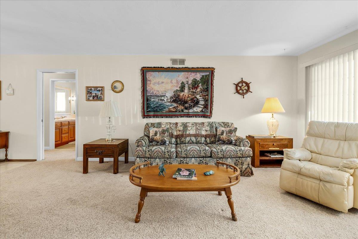 Detail Gallery Image 13 of 39 For 728 Spruce Ave, Pacific Grove,  CA 93950 - 3 Beds | 2 Baths