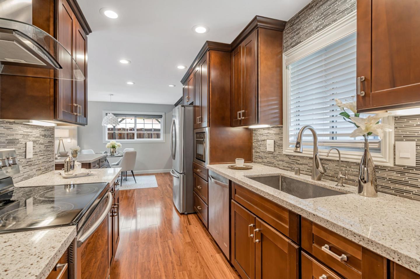 Detail Gallery Image 11 of 38 For 3394 Zisch Dr, San Jose,  CA 95118 - 3 Beds | 2 Baths