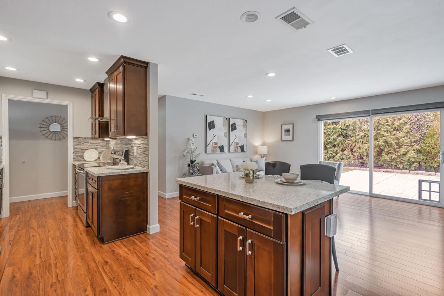 Detail Gallery Image 12 of 38 For 3394 Zisch Dr, San Jose,  CA 95118 - 3 Beds | 2 Baths