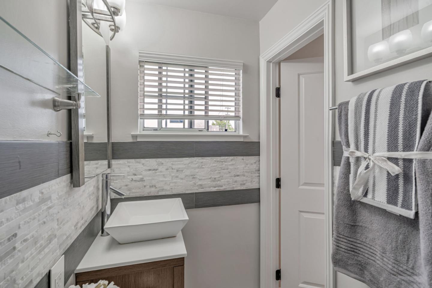 Detail Gallery Image 28 of 38 For 3394 Zisch Dr, San Jose,  CA 95118 - 3 Beds | 2 Baths