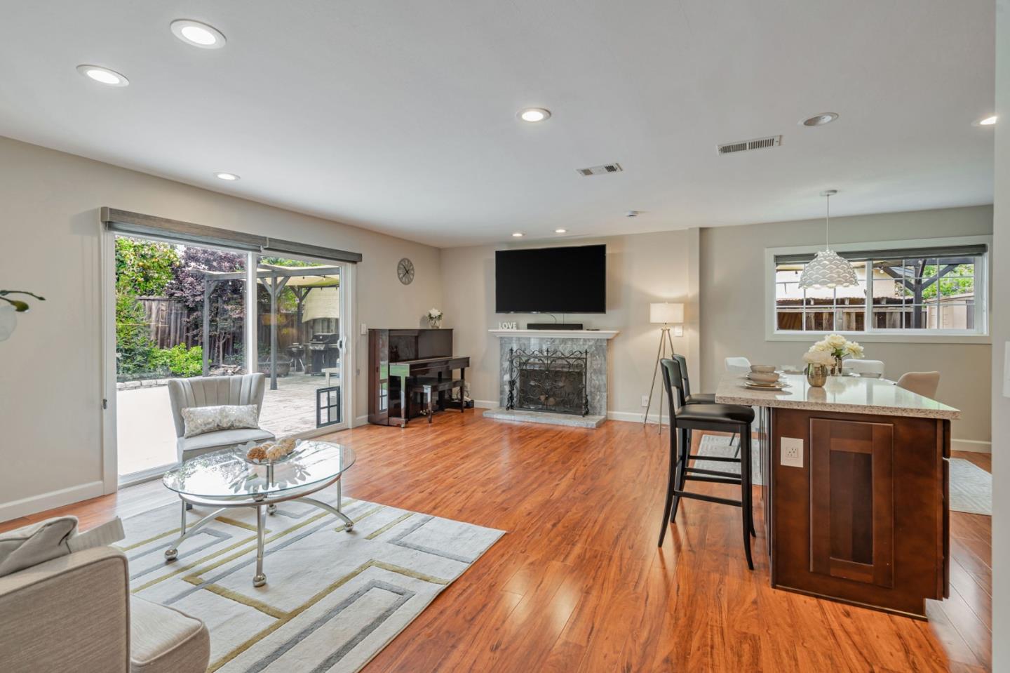 Detail Gallery Image 7 of 38 For 3394 Zisch Dr, San Jose,  CA 95118 - 3 Beds | 2 Baths