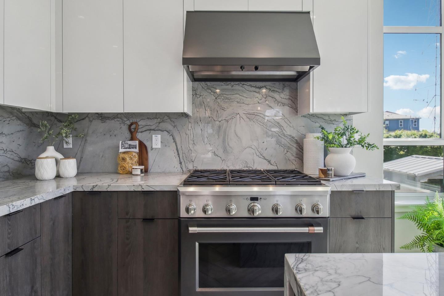 Detail Gallery Image 24 of 108 For 663 Agave Ter, Sunnyvale,  CA 94086 - 3 Beds | 2/1 Baths