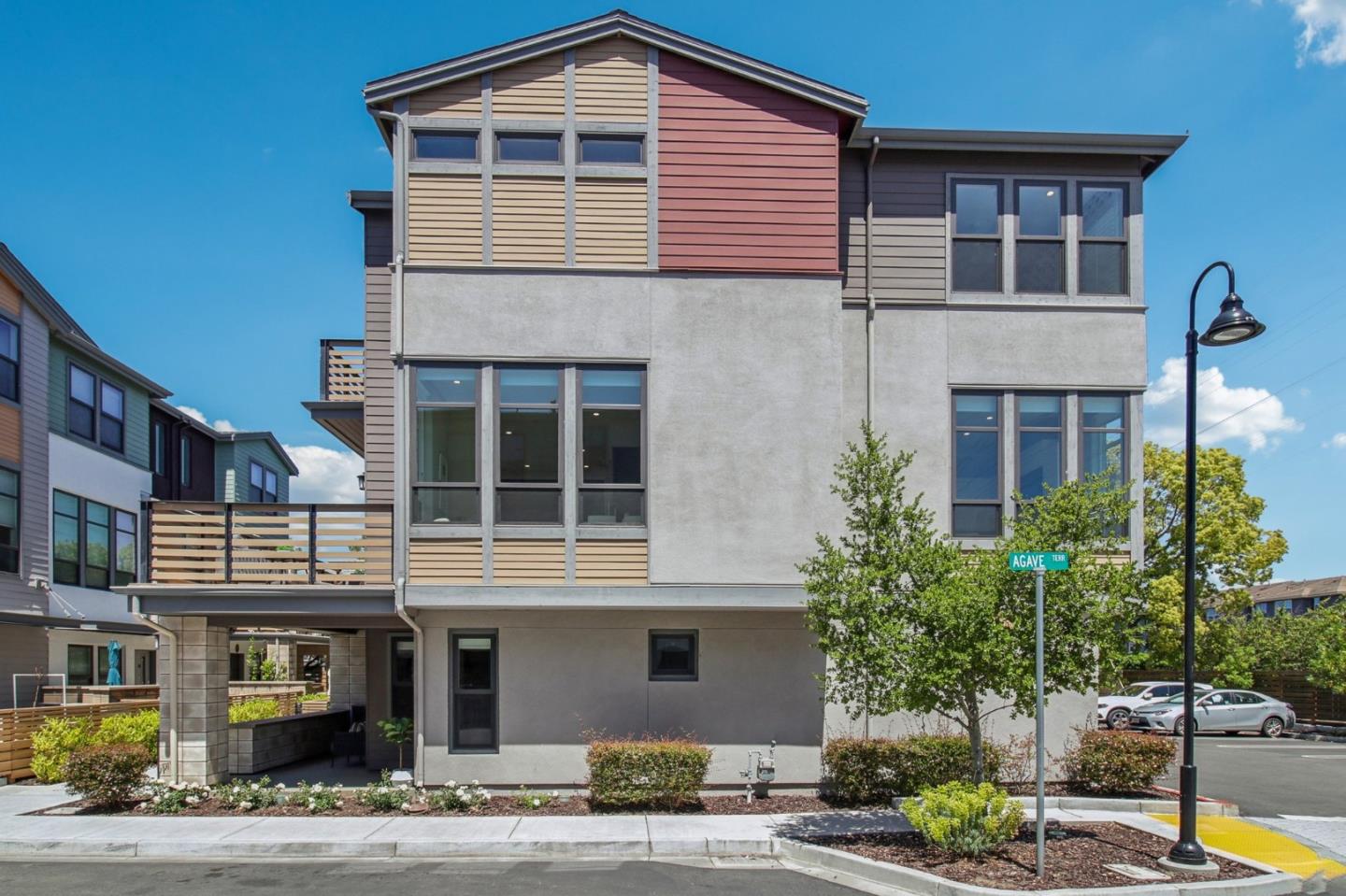 Detail Gallery Image 4 of 108 For 663 Agave Ter, Sunnyvale,  CA 94086 - 3 Beds | 2/1 Baths