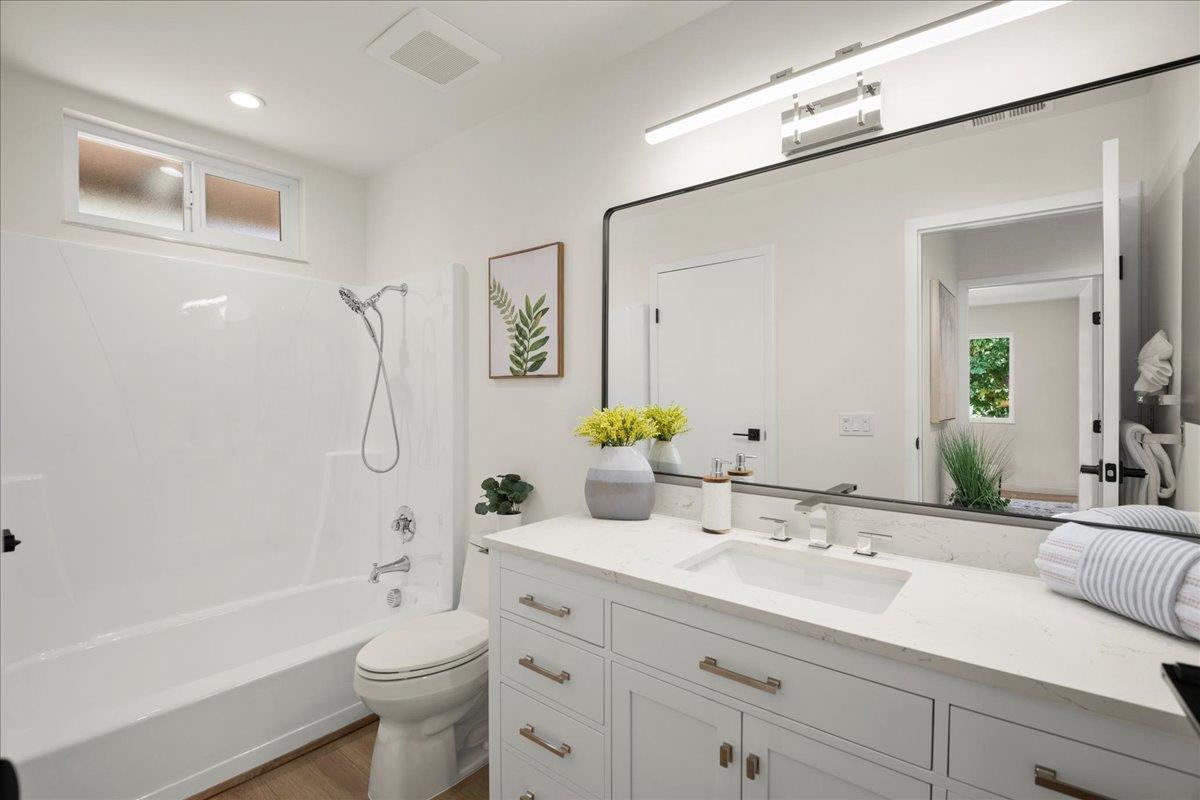 Detail Gallery Image 13 of 18 For 1103 Reed Ave #C,  Sunnyvale,  CA 94086 - 2 Beds | 1 Baths